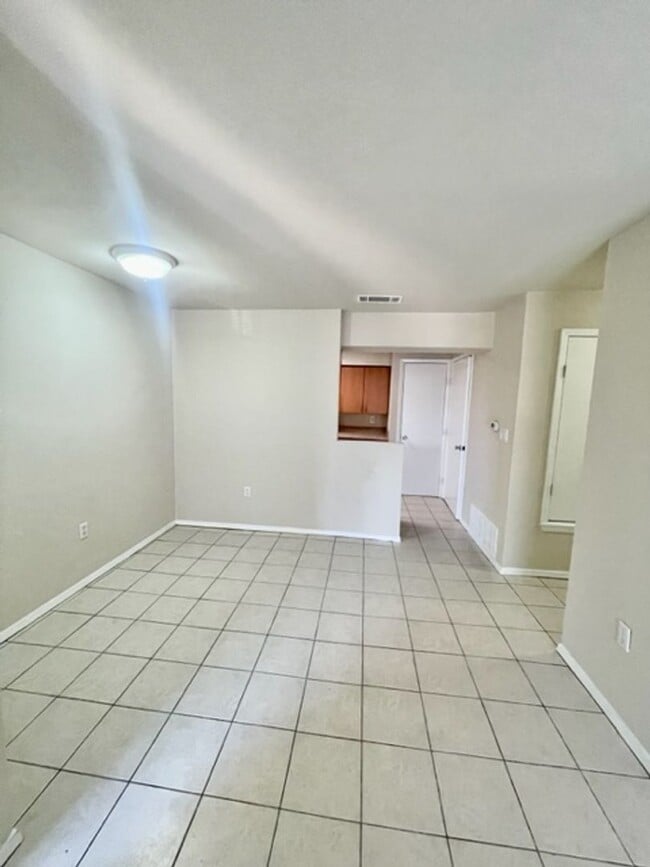 Photo - 1500 Lake Shore Dr