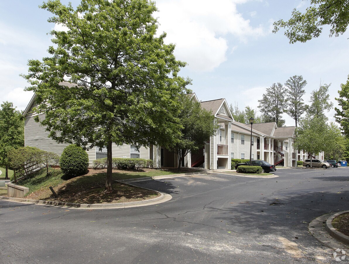 Photo - Saddle Creek Apartments