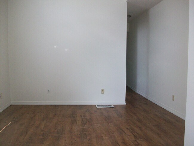 Photo - 539 Reid St Unité A