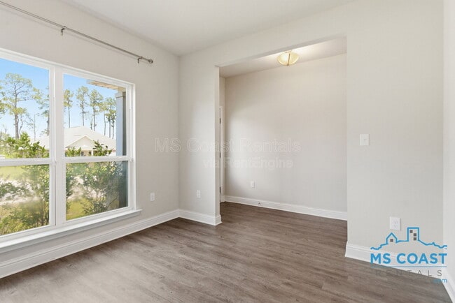 Photo - 5723 Overland Dr