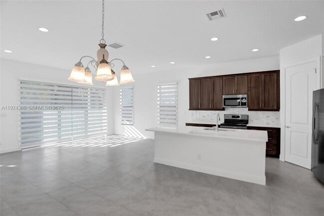 Photo - Northwest 39th Court, Coral Springs, FL 33065 - 3 BR 3 BA single-family home
