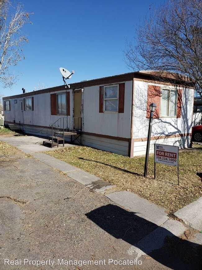 330 210 Owned Trailers Apartment