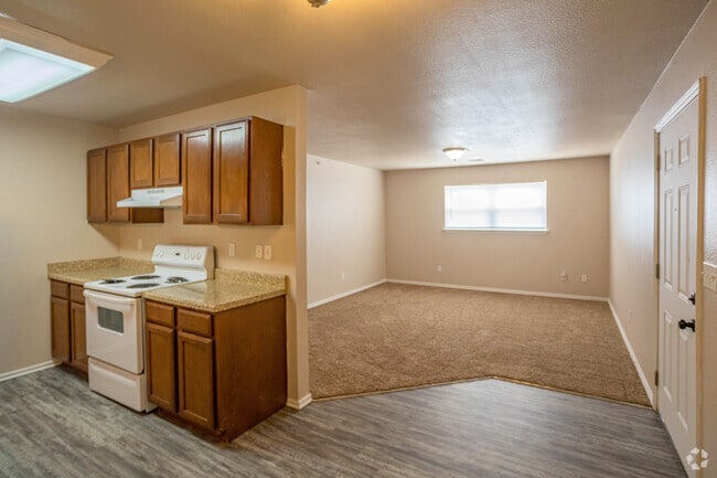 2BR, 1BA - 837SF