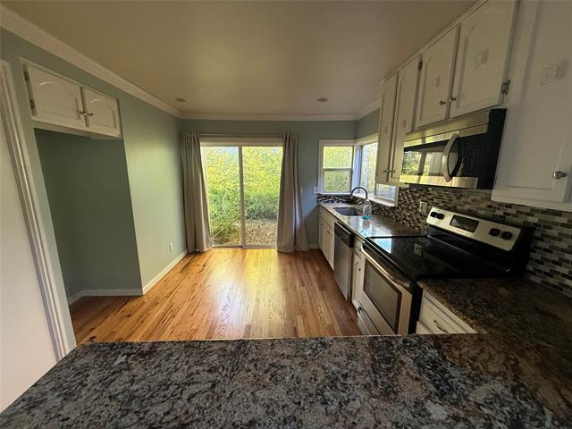 Photo - 4139 Rosser Square