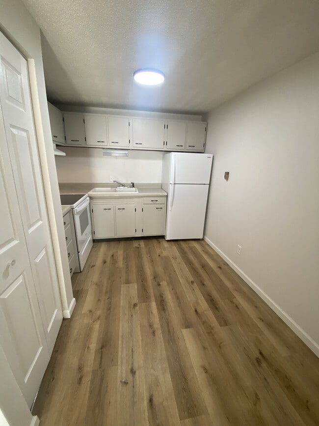 Photo - Imperial Apartments