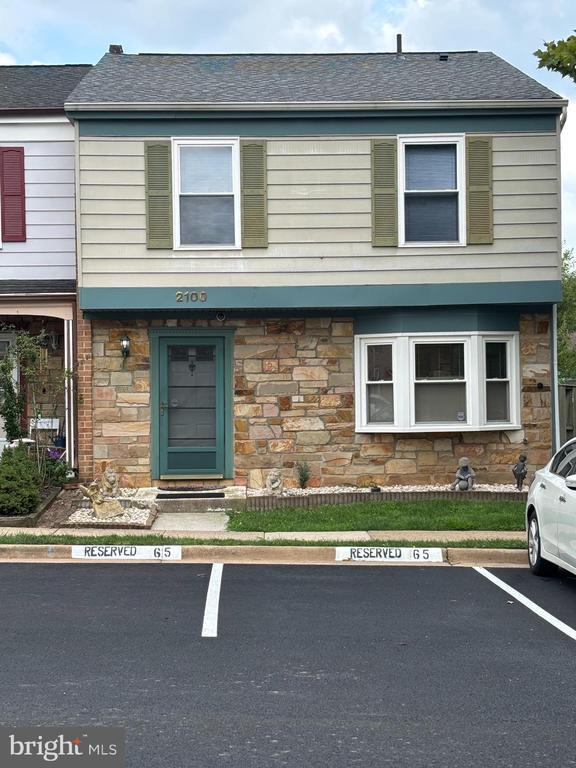 Building Photo - 2100 Mager Dr