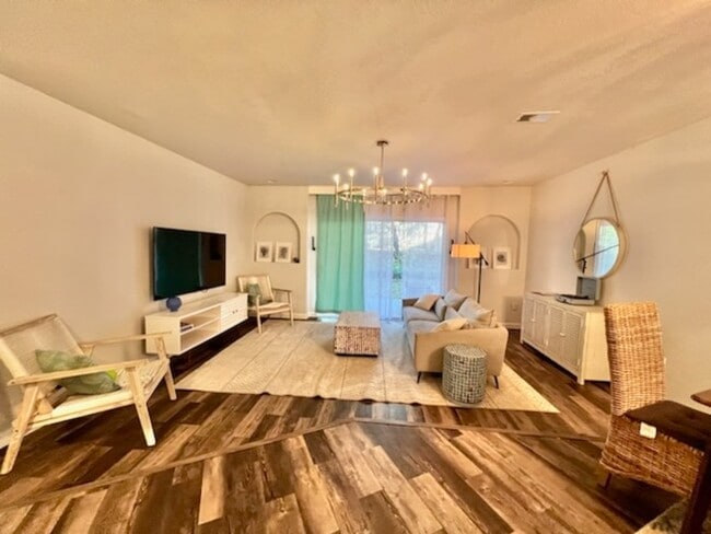 Photo - 235 Pelican Pl