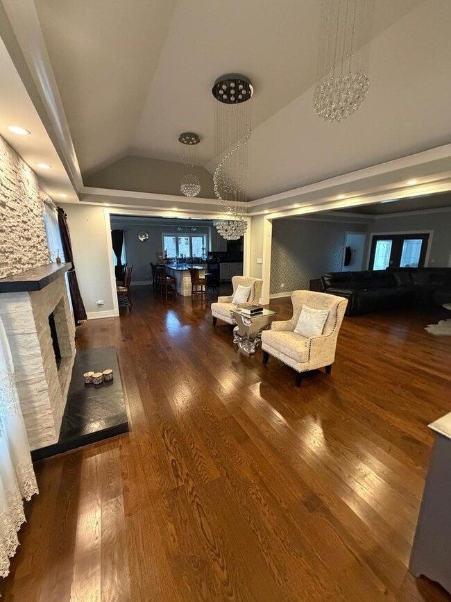 Photo - 4N150 Hawthorne Ave