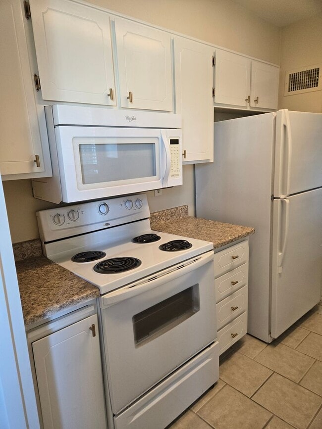 Photo - 98th13608 Unit 98th13608