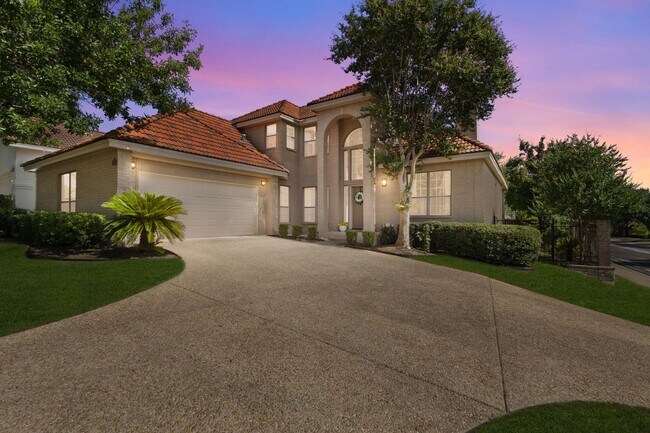 Photo - Corner Lot Beauty in Stone Oak Area