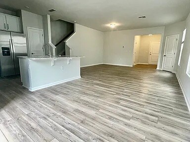 Photo - 817 McKenzie Pk Ter