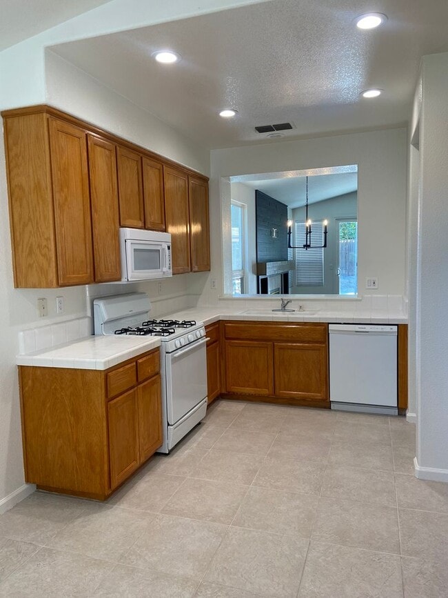 Photo - East Roseville - Near Olympus Point - 3 Bdrm, 2 Bath