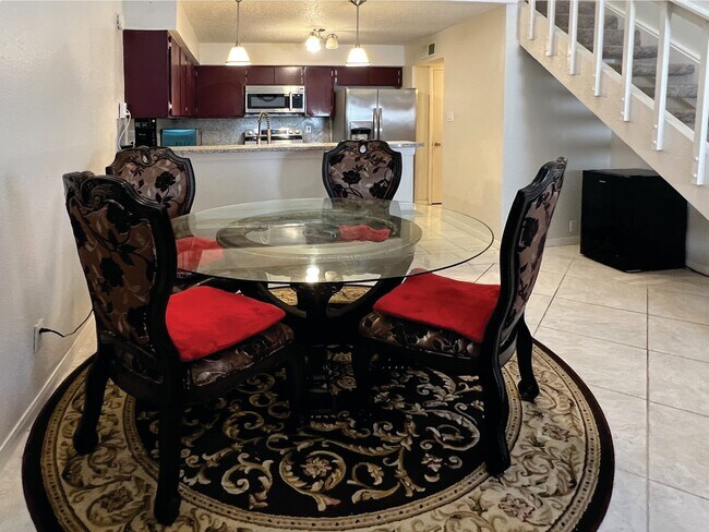 Photo - 13014 Leader St Unidad 934