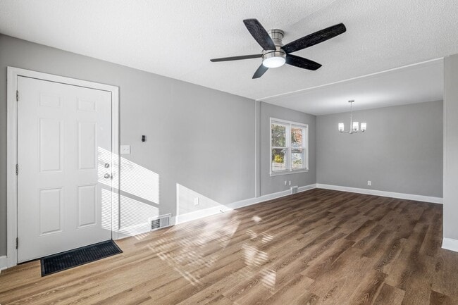 Photo - 2809 Keeler St