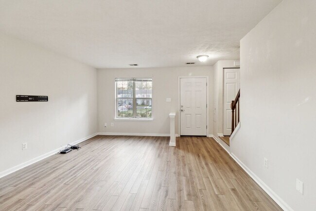 Photo - 4206 Drake Ct