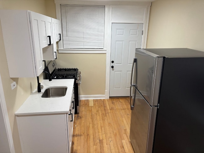 Photo - 3518 N Long Ave Unidad 2