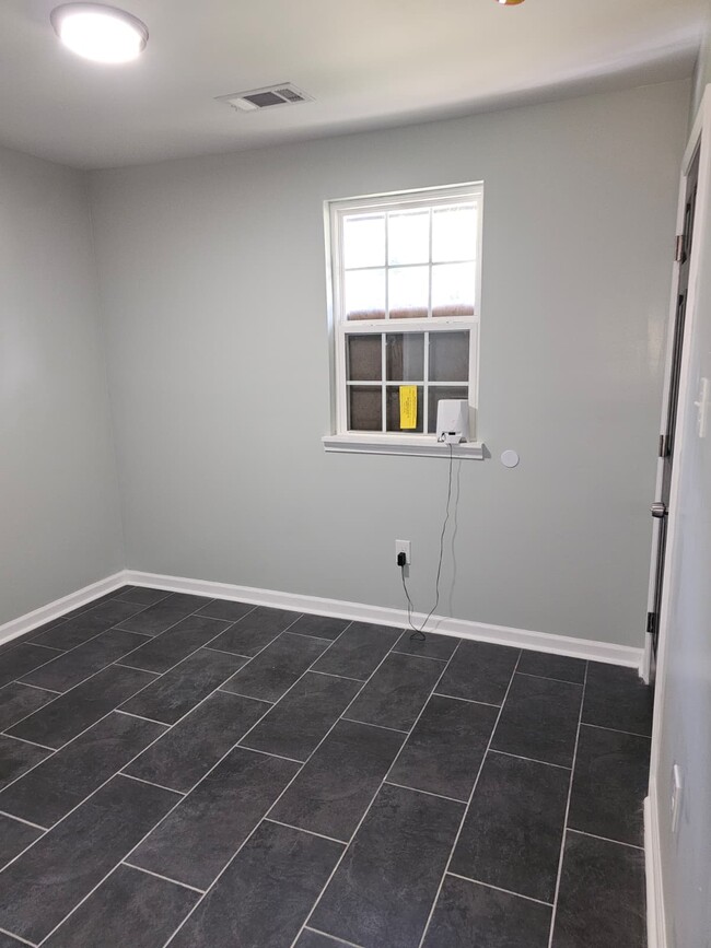 Photo - 2850 Montague Ave