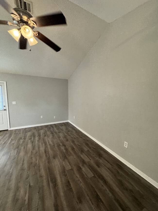 Photo - 129 Oak Terrace Dr