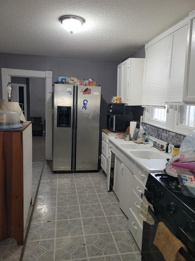 Photo - 330 E Trigg Ave