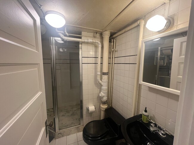 Photo - 2 bed 2 bath Ranch style home in Montclair neighborhood!