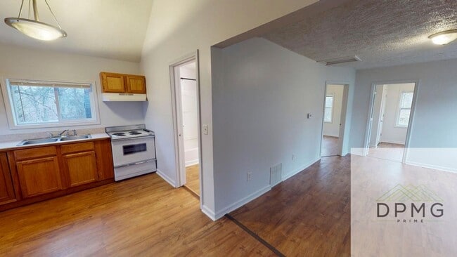 Photo - 2814 Vermont St