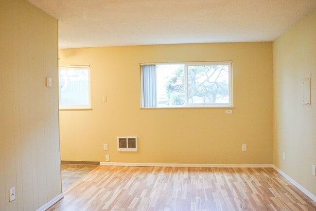 Photo - Sunny & Bright 1st Floor 1-Bed w Dishwasher & Parking! Unit 1549