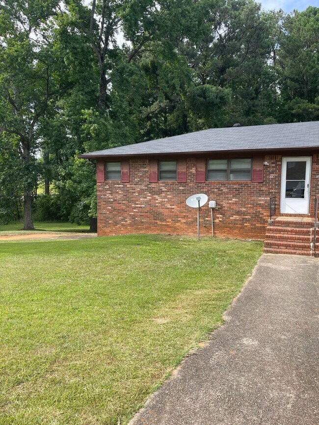 Duplex in Douglasville - Duplex in Douglasville House