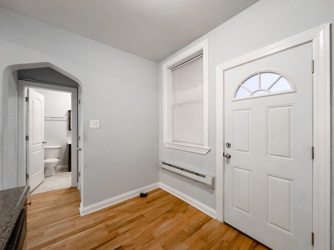 Photo - 4424 N Wolcott Ave Unit B3