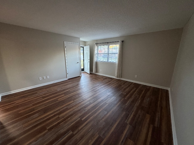 Photo - 4706 Metro Park Ln Unidad A