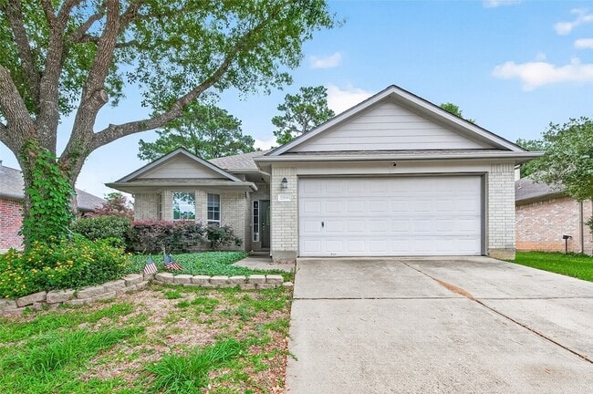 Building Photo - 22938 Sugar Bear Dr