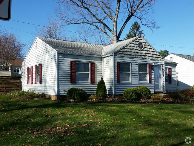Building Photo - 1216 Orchard Heights Dr Rental