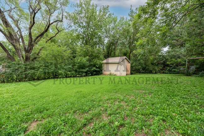 Photo - 7307 E Morris St