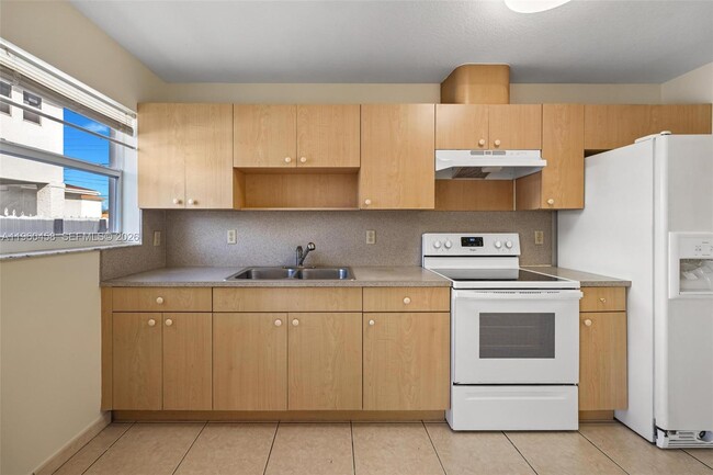 Photo - 3072 NW 14th St Unit A