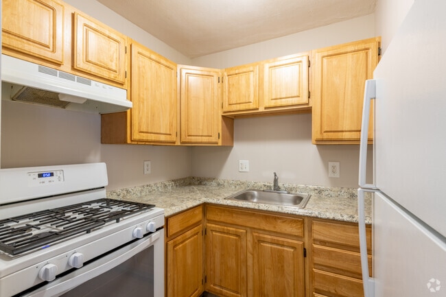 1BR, 1BA - 500SF