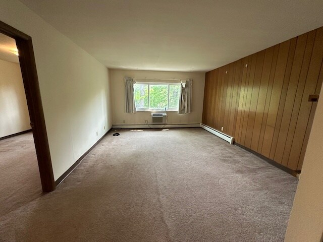 Spring Harbor Apartments