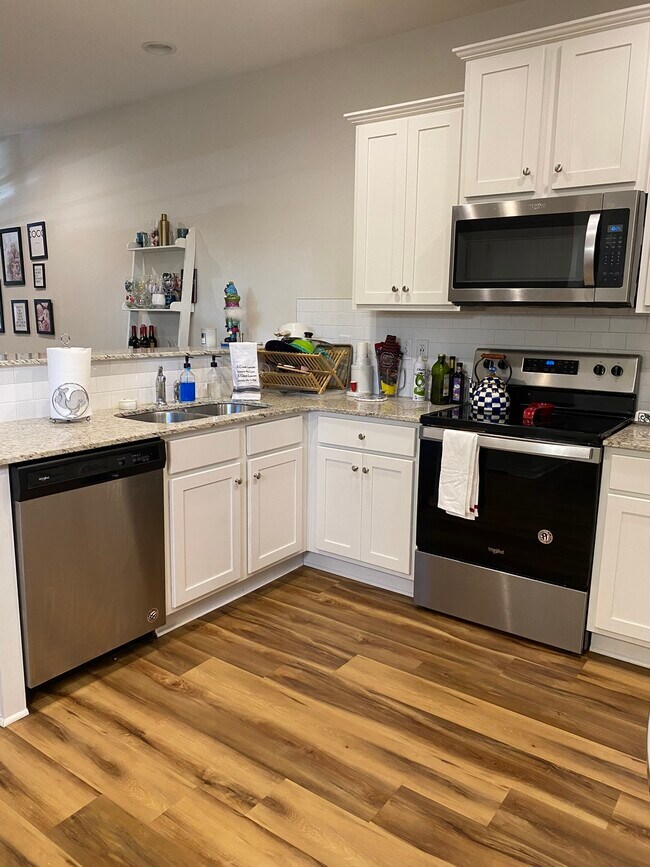 Photo - 158 Silver Run Pl