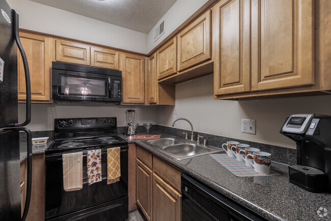 2BD, 2BA - 950SF