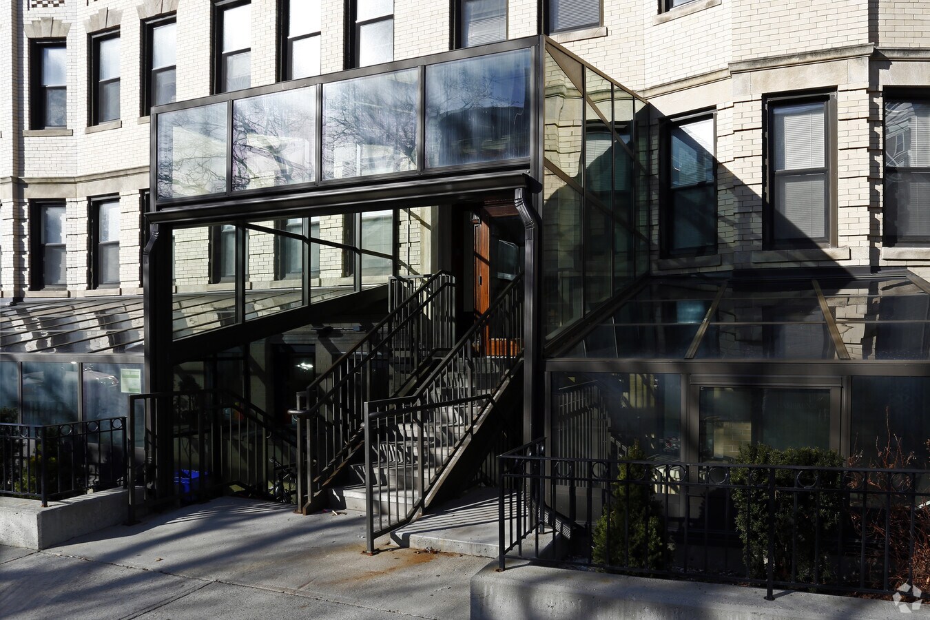 923 Massachusetts Avenue - 925 Massachusetts Ave