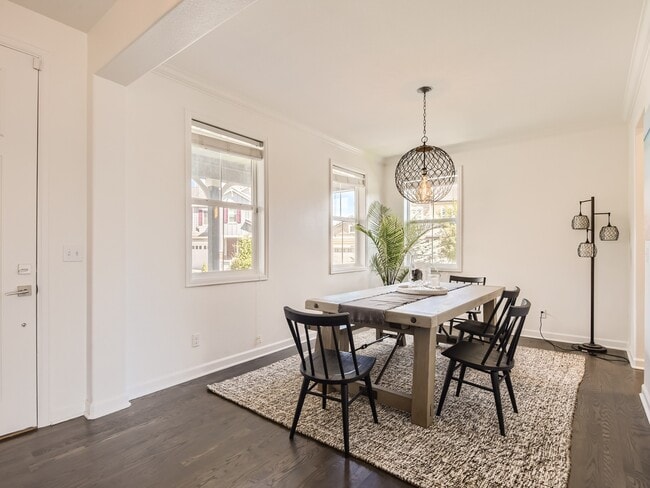 Photo - 664 Tiger Lily Way