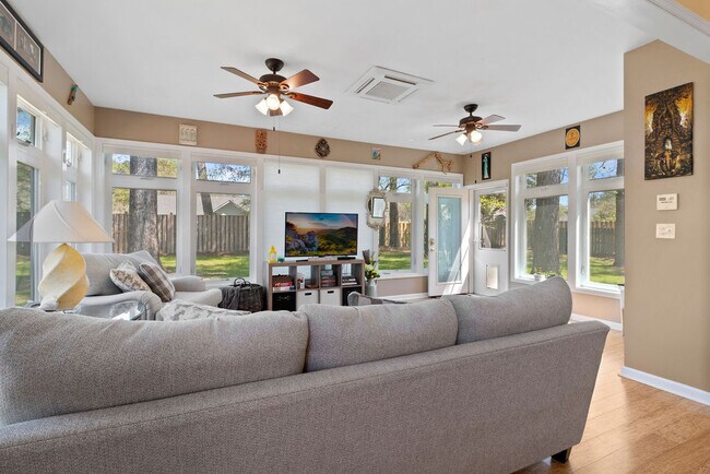 Photo - 202 Sand Dollar Cove