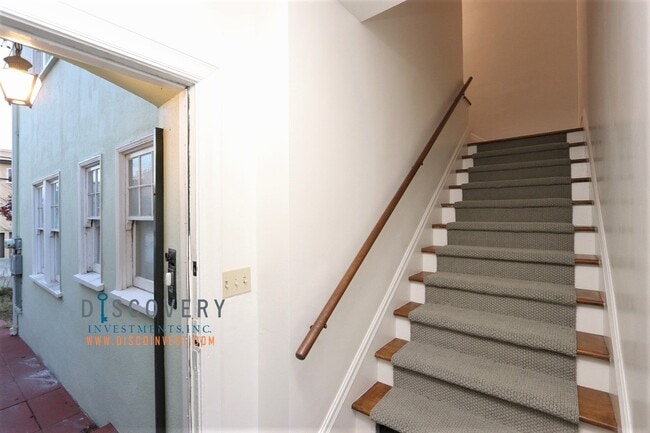 Photo - 841 Warfield Ave Unidad Upper