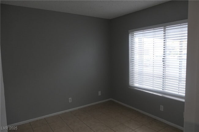 Photo - 4398 Bramblewood St