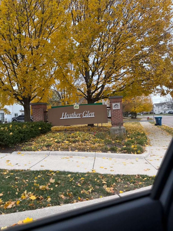 Photo - 72 Heather Glen Dr