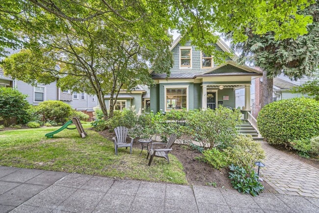 Queen Anne Home - Queen Anne Home
