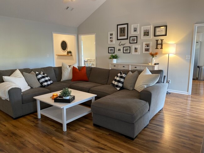 Photo - 54 N Butternut Dr