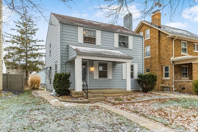 Photo - 683 S Roosevelt Ave