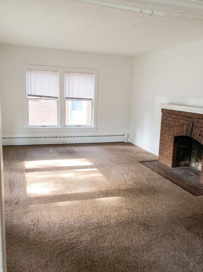 Photo - 5 Bed, 2 Bath Home NEAR CSU!