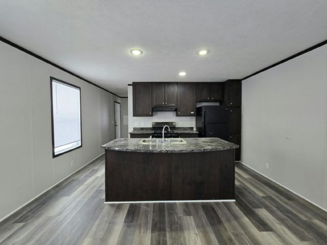 Photo - 415 Romeo Dr