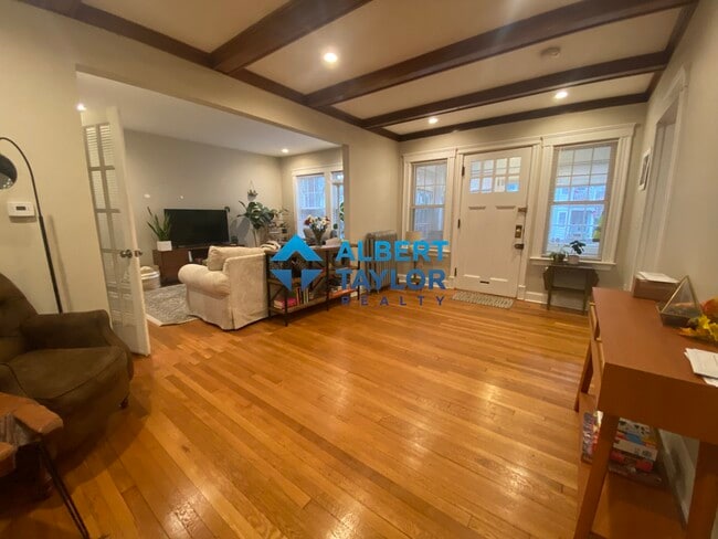 Photo - 21 Moraine St