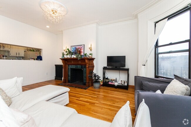 Building Photo - 209 W Newton St Unit 3 Rental